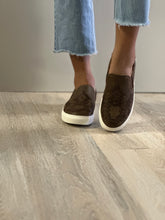 Load image into Gallery viewer, Very G Women Slip-on/Chocolate-marian