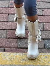 Load image into Gallery viewer, Girls Boots/Bone-Cherry-5K