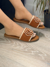 Load image into Gallery viewer, Women Sandals/Tan-Ample-81