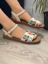 Load image into Gallery viewer, Women Sandals/Beige-Crochet-106