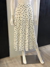 Load image into Gallery viewer, Women Skirt/White-7360SL