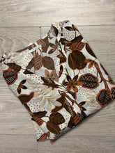 Load image into Gallery viewer, Women Plus size Top/Ivory Brown-WN11604