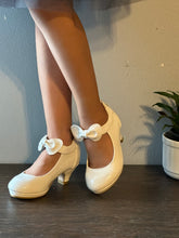 Load image into Gallery viewer, Girls Heels/White-Dana-64K