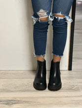 Load image into Gallery viewer, Women Boots/Black-Paden