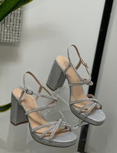 Load image into Gallery viewer, Women Heels/Silver-Envoy