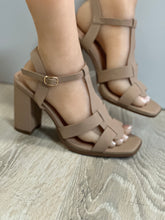 Load image into Gallery viewer, Women Heels/Taupe-Puente-36
