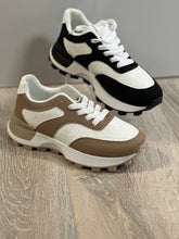 Load image into Gallery viewer, Women Tennis Shoes/Black White-Cristy-23
