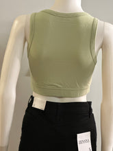 Load image into Gallery viewer, Tank Top/Pastel Green-DZ22E360