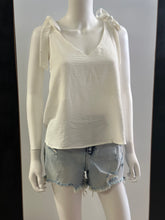 Load image into Gallery viewer, Women Top/Ivory-MN1807B