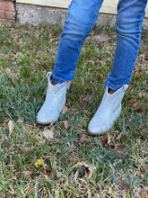 Load image into Gallery viewer, Infant Girls Boots/Silver-River-01KA