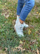 Load image into Gallery viewer, Girls Boots/Silver-Torin-66K