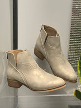 Load image into Gallery viewer, Curry/Gold Metalic