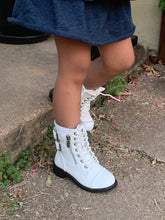Load image into Gallery viewer, Infant Boots/White-Poet-1A